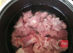 排骨玉米汤的做法图解1