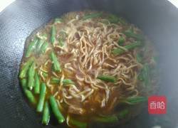 豆角肉丝焖面的做法图解10
