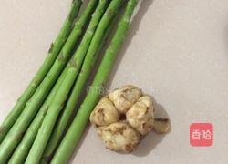 芦笋炒百合的做法图解1