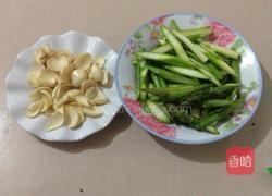 芦笋炒百合的做法图解2