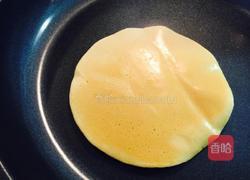 草莓夹心松软荷苞饼的做法图解4