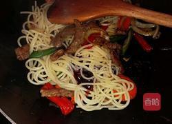 黑椒牛柳意大利面的做法图解6