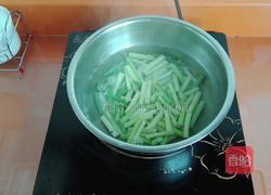 肉丝炒蒜苔的做法图解3