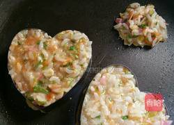 米饭鸡蛋饼的做法图解3