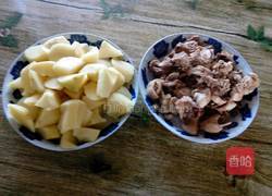 鸡肉炖土豆的做法图解1
