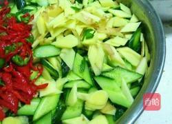 胡麻油酱黄瓜的做法图解2