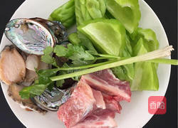 鲍鱼排骨凉瓜汤的做法图解1