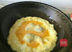 洋葱木耳炒土鸡蛋的做法图解5
