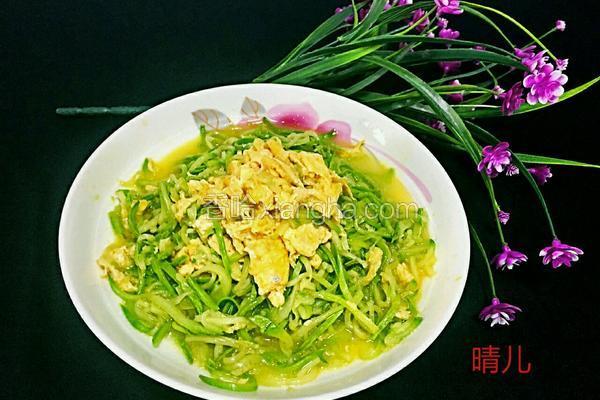 西葫芦炒土鸡蛋