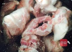 大骨山药汤的做法图解1