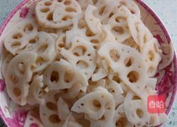 葱香藕片(原创)的做法图解1