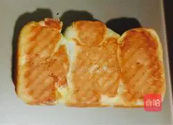 Illustration of how to make handmade cheese toast 12