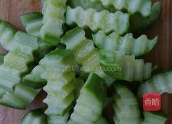 凉拌黄瓜的做法图解2