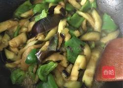 耗油炒青椒茄子的做法图解5
