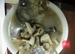 香菇炖鲫鱼汤的做法图解4