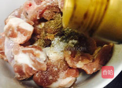 蒜香排骨的做法图解2