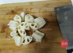 小红豆薏米莲藕汤的做法图解2