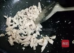 青椒炒肉丝(加蛋清)的做法图解2