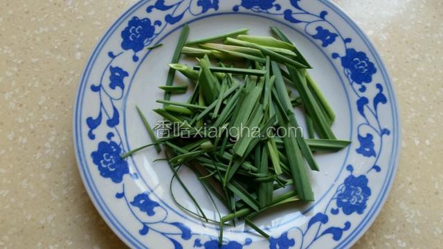 蒜苗切段