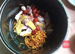 虫草花煲鸡汤的做法图解3