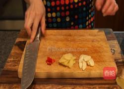 菠萝烧牛肉的做法图解2