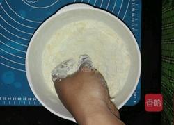 苹果草莓奶酪派的做法图解3