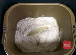 紫薯蜜豆面包的做法图解3