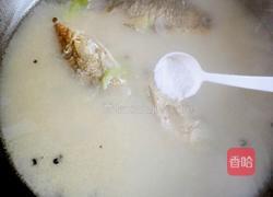 香浓鲫鱼汤的做法图解8