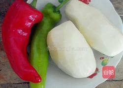 双椒土豆的做法图解1