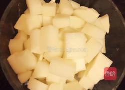 萝卜烧牛腩的做法图解2