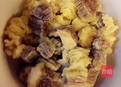 萝卜烧牛腩的做法图解1