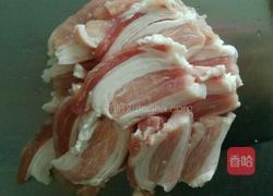 五花肉焖饭的做法图解2