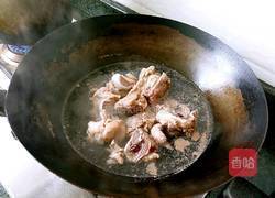 节瓜红萝卜猪筒骨汤的做法图解1