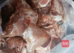 排骨炖土豆的做法图解1