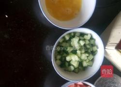 爽口火腿蛋盖饭的做法图解1