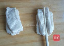炸油条的做法图解8