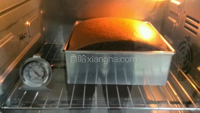 1烤箱150度时间20分钟，再转125度时间30分钟，此时烤了40分钟的样子，温度计显示125度