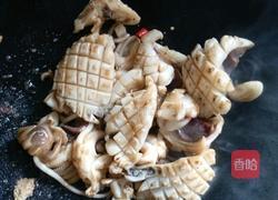 芹菜炒乌贼鱼的做法图解6