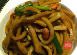 Illustration of how to make handmade noodles 6