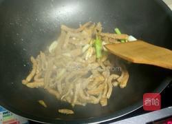 韭黄炒肉丝的做法图解4