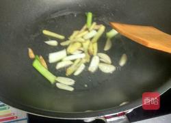 韭黄炒肉丝的做法图解3