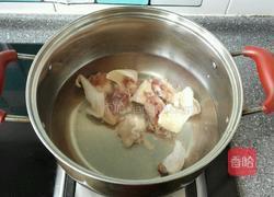 虫草鸡腿煲的做法图解4