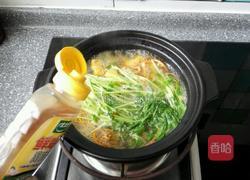 虫草鸡腿煲的做法图解10