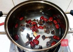 红枣桂圆汤的做法图解3