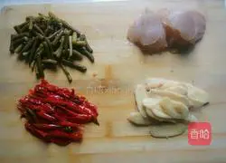 Illustration of how to make Laotan kimchi fried pork slices 3