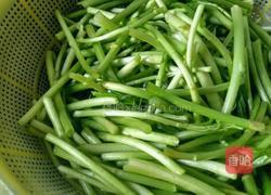 泥篙炒腊肉的做法图解1