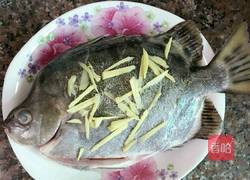 清蒸金鼓鱼的做法图解4