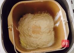 蜜豆花环面包的做法图解2