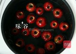 春季必备的雪梨山楂糖水的做法图解3