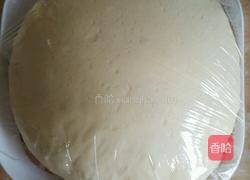 奶酪夹心餐包的做法图解1